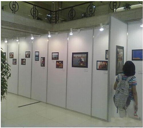 八棱柱展板制作及展覽展示服務解析——以肇慶合邦展具為例